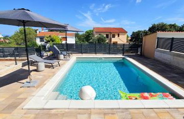 Apartment Bluemare B3 with Shared Pool - Photo 20