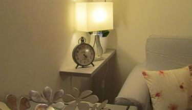 "Lo charme" a 5 minuti a piedi da Ospedale,Teatro Coccia ed Universita',a 30 minuti dai Laghi e 40 minuti da Milano - Foto 3