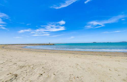 Peaceful Eureka Beach Cottage with 30-Foot Dock - Foto 2