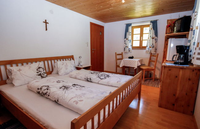 Beim Holzschnitzer - Foto 9