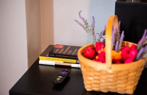 1st Floor - Free Parking - Washer & Dryer - AGH - Foto 15