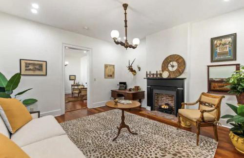 1864 Little Brick - 1 Bed, 1 Bath, Full Kitchen, Pet Friendly with fee, Washer & Dryer - Foto 2