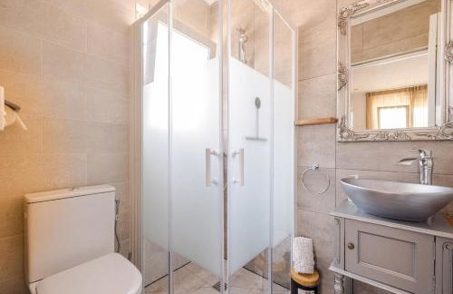 Large bright villa for 12 people and 3 dogs with supplement - Foto 10