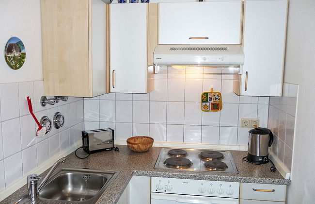 2 bedroom Apartment in Schonach im Schwarzwald with garden - Photo 5