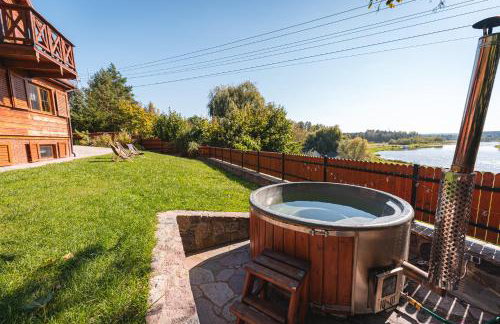 Bug Na Skarpie - Domek Wypoczynkowy z Jacuzzi i Kominkiem - Foto 1