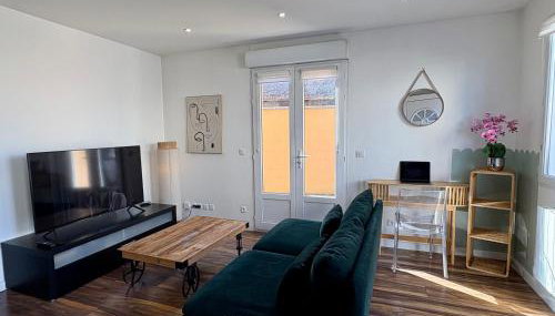 Design Orly Paris - Suites privées - Parking - Foto 3