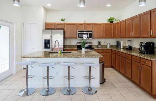 Spacious 4BR Home Perfect for Families - Foto 7