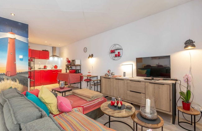 An Apartment That is Attractively Furnished - Foto 59