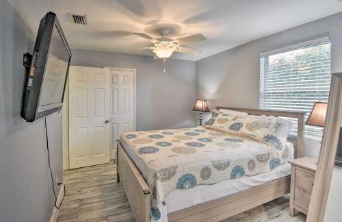 Ormond Beach Home with Screened Porch, Walk to Shore - Photo 15