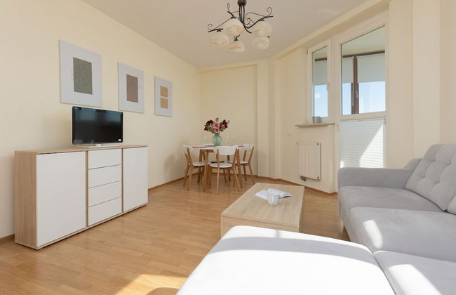 Belgradzka Apartment Warsaw by Renters - Photo 11