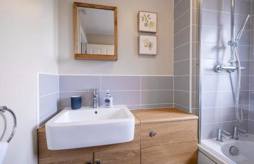 Ruskin Apartment near Bath - Free Parking - 1 Bedroom - Sleeps 3 - Foto 16