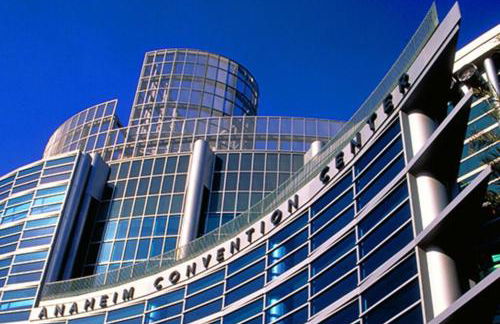 NEW Lux 5BR Villa Near Disney, Knotts, LA, OC with Hot Tub & Games - Photo 11