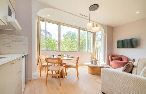 Stylish 1-Bedroom Apartment with Air Conditioning in Paris 17th - Foto 2