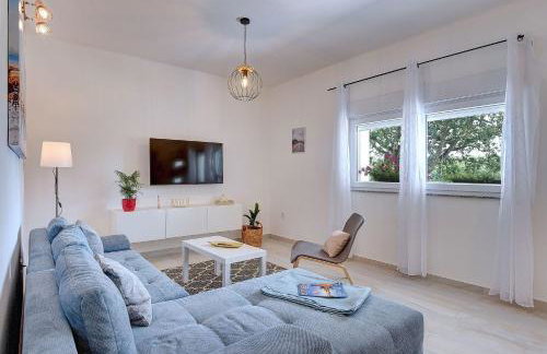 Apartment mit großem Garten, Spielbereich - Photo 8