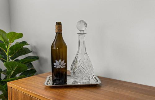 New England Nest - Modern 2BR Home with EV Charger - Foto 20