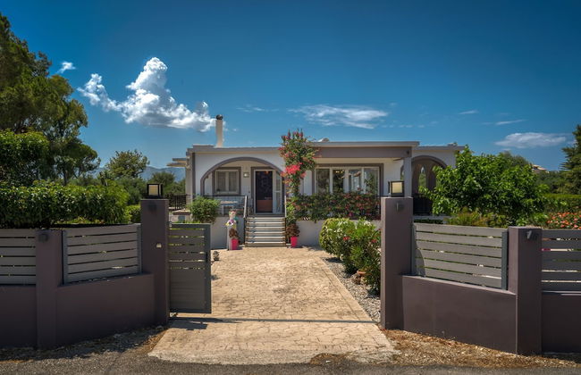 Filios Villa - Photo 30