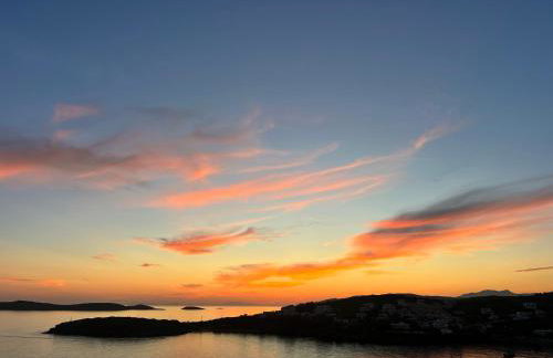 Theros (Θέρως) - Foto 2