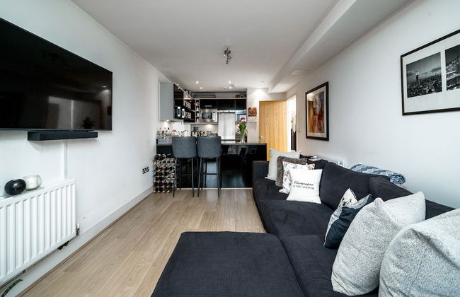 JOIVY Gorgeous 2-Bed Flat W/ Desk In Wandsworth - Foto 11