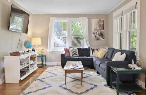 Bohemian Bungalow Pac-Man, walk downtown, pet friendly - Foto 29