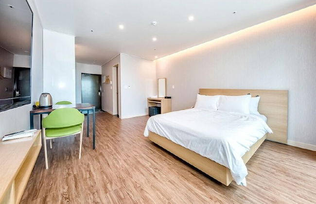 JnB Family Hotel - Photo 15