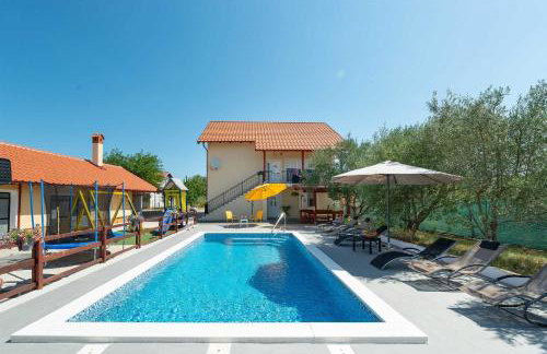 Holiday house Vesna with pool - Foto 2