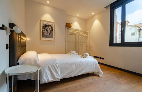 Edificio Fénix by Plaza Mayor Apartamentos - Photo 22