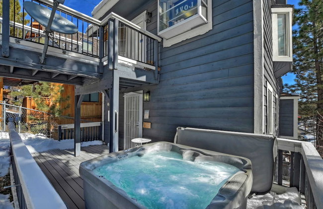 Mountain Palette by Avantstay Hot Tub, Game Room, Deck, Sweeping Views! - Photo 63