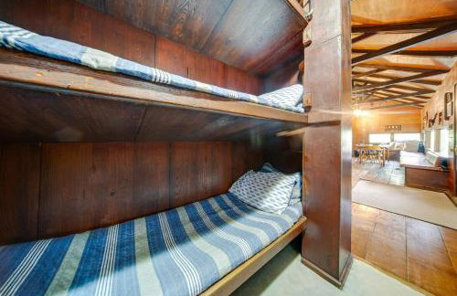 Custom-Built Lakefront Cottage with Spacious Yard! - Foto 19