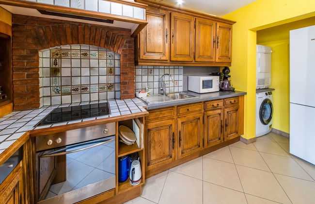 Stone Cottage with Sauna & Hot Tub near Cave of Lorette in Rochefort - Foto 16