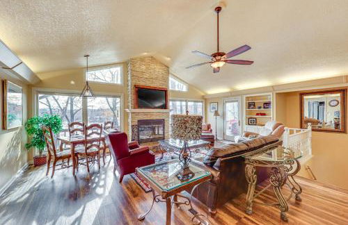 Lakefront Hot Springs Village Home with Private Dock - Foto 11