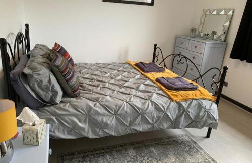 3 Bed House - Sleeps 5 - Pets - Parking - Wifi - Foto 9