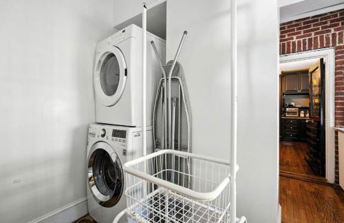 Stylish 4BR Getaway Sleeps 8 Prime Raleigh Location - Foto 27