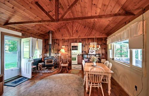 Bayfront Hancock Cottage with Beach Access and Views! - Photo 5