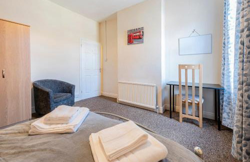 Harbour place in Newcastle under Lyme with Parking, perfect for Contractors or Alton Towers - Foto 36