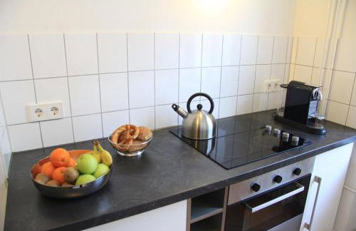 Nollendorf Apartments - 1 separate bedroom and 1 living room with sofa bed in Motzstraße - Foto 44