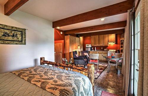 Secluded Seldovia Studio with Lake and Mtn Views! - Foto 15