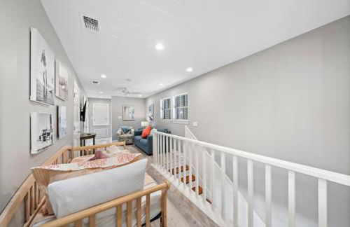 Huge beach house with great views, steps from sand - Foto 22