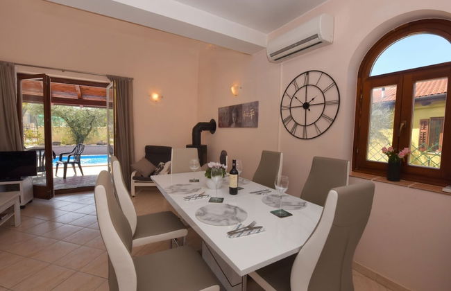 Nice Holiday House With Private Pool & Roof Terrace - Foto 16