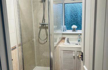 Glenbrae House 3 bedrooms near Nantwich with countryside views on private driveway - Foto 14