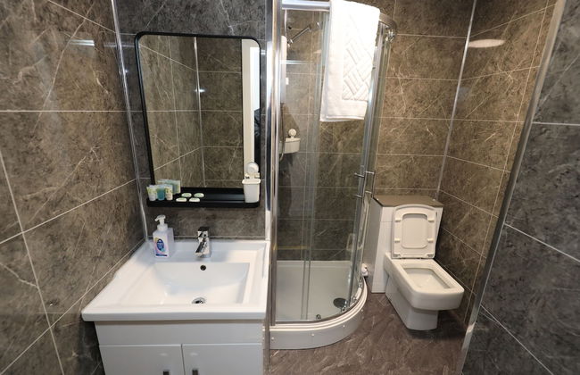 VR Apartments - Photo 62