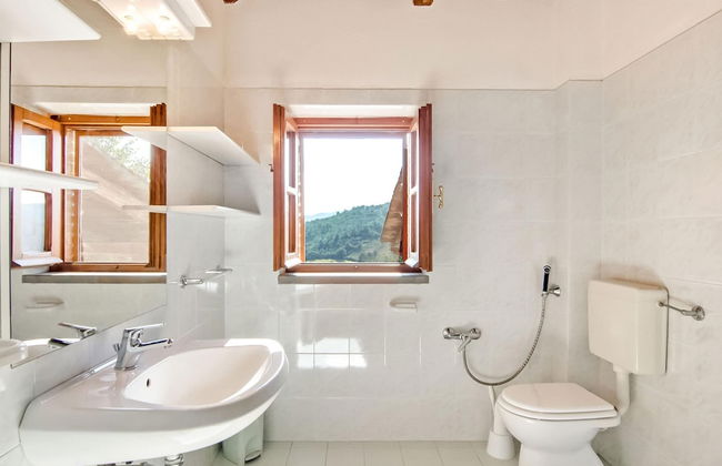 Rustic Serenity Farmhouse - Foto 17