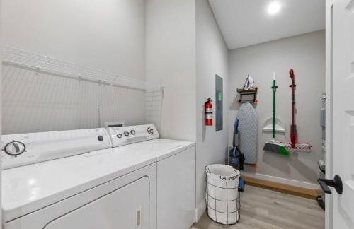 SunRay Cottage - Minutes to Downtown & Beaches - Foto 19