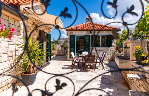 VILLA AGAPE - Three bedroom villa on 15k m2 olive grove - Incredible 360 view - Free parking - Private pool and jacuzzi - Foto 39