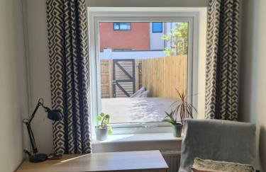 The Snuggery-Hot Tub-Free Parking-Accessible - Foto 31