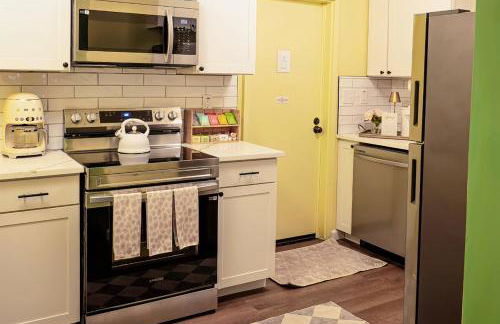 NEW! The Spoonbill House - 2 Kings 1 Full, 10 Minutes to Downtown, 10 minutes to Airport - Foto 7