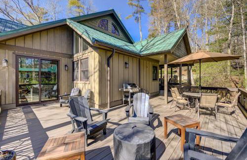 Lake Access and On-Site Creek Lake Toxaway Home! - Foto 3