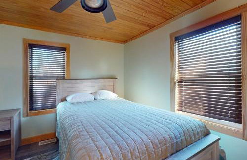 Coastal home with private hot tub and fire-pit, close to local attractions - Foto 16