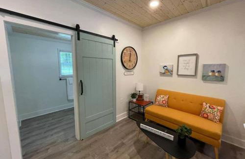 Beautifully Renovated Studio 2 Miles From Marina! - Foto 6