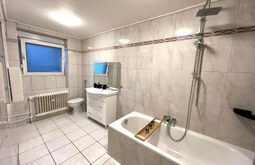 Sehr große Ferienwohnung, Apartment in Kaiserslautern WeHome Classic - Photo 30