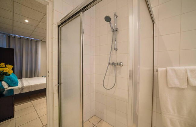 Stunning Balcony View Spacious 2BR Apt at Unique Location - Foto 20